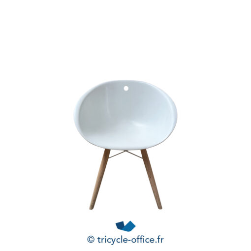 Tricycle-Office-mobilier-bureau-occasion-Chaise-visiteur-PEDRALI-style-scandinave-blanche (1)