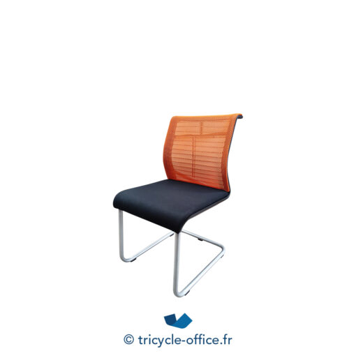 Tricycle-Office-mobilier-bureau-occasion-Chaise-visiteur-STEELCASE-Think-orange-et-noire (