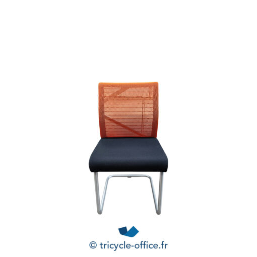 Tricycle-Office-mobilier-bureau-occasion-Chaise-visiteur-STEELCASE-Think-orange-et-noire (1)