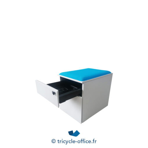 Tricycle Office Mobilier Bureau Occasion Caisson Blanc 2 Tiroirs STEELCASE Petit Pouf Bleu (2)