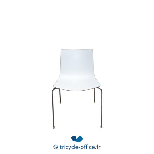Tricycle-Office-mobilier-bureau-occasion-Chaise-ARPER-blanche-dossier-extérieur-marron (2)