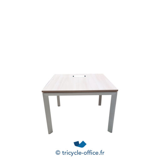 Tricycle-Office-mobilier-bureau-occasion-Table-de-réunion-carré-100-cm