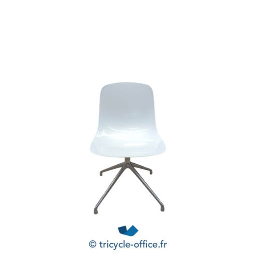 Tricycle-Office-mobilier-bureau-occasion-Chaise-visiteur-INFINITI-Pure-Loop-bleu (1)