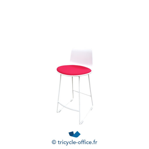 Tricycle-Office-mobilier-bureau-occasion-Tabouret-haut-ENEA-Lottus-blanc-pouf-rouge (2)