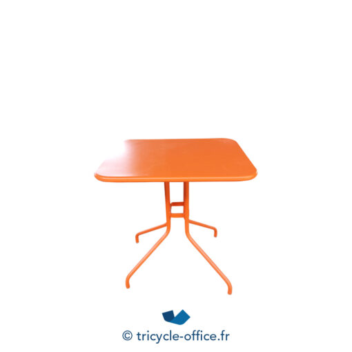 Tricycle-Office-mobilier-bureau-Table-d'extérieur-orange-FERMOB-Luxembourg