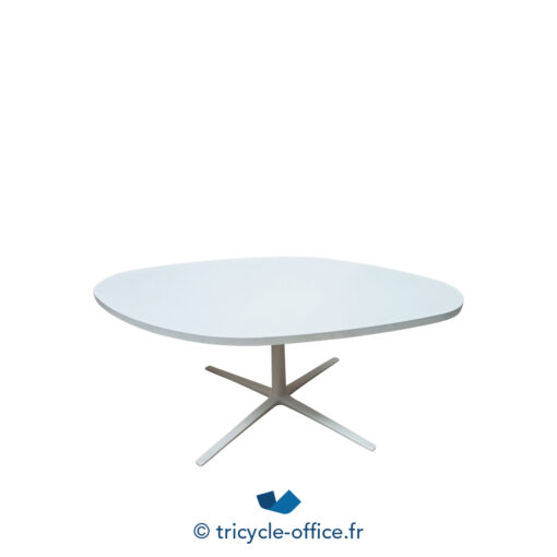 Tricycle-Office-mobilier-bureau-occasion-Table-basse-losange-blanche