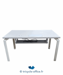 Tricycle-Office-mobilier-bureau-occasion-Bureau-droit-prise-électrique-140x80-cm