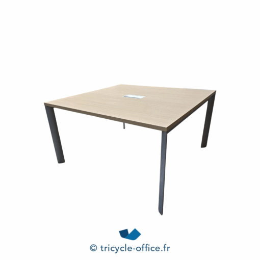 Tricycle-Office-mobilier-bureau-occasion-Table-de-réunion-140x126-cm (2)