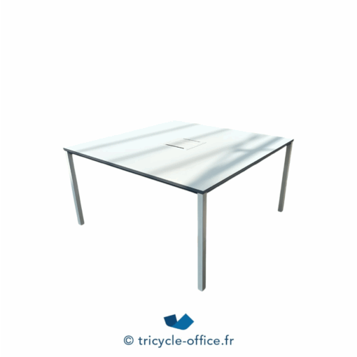 Tricycle-Office-mobilier-bureau-occasion-Table-de-réunion-SEDUS-140x140-cm (2)