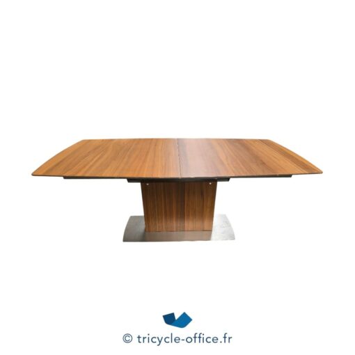 Tricycle-Office-mobilier-bureau-Table de réunion BoConcept