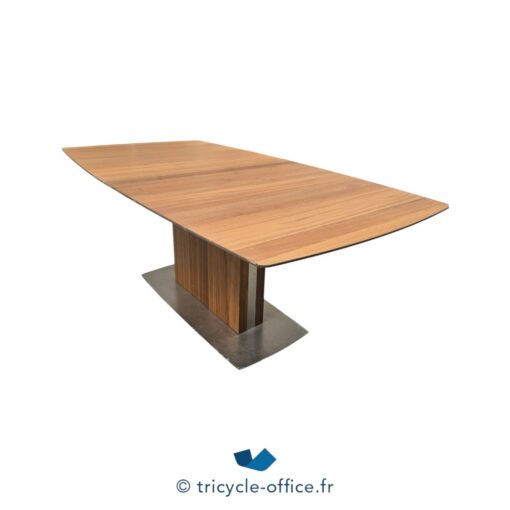 Tricycle-Office-mobilier-bureau-Table de réunion BoConcept