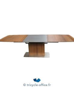 Tricycle-Office-mobilier-bureau-Table de réunion BoConcept