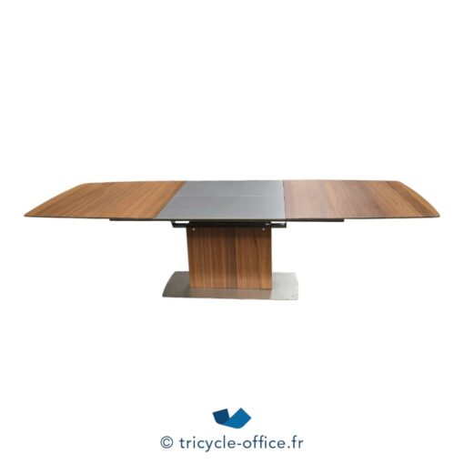 Tricycle-Office-mobilier-bureau-Table de réunion BoConcept